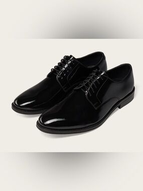 New men’s Black Patent Leather Shoes size 9 (M32)